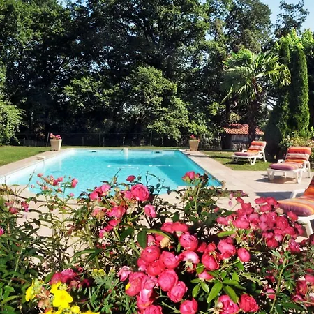 Chambres D'hotes La Ferme De Monseignon Bed & Breakfast Nogaro
